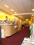 Binnen bij Boekhandel Maas en Waal